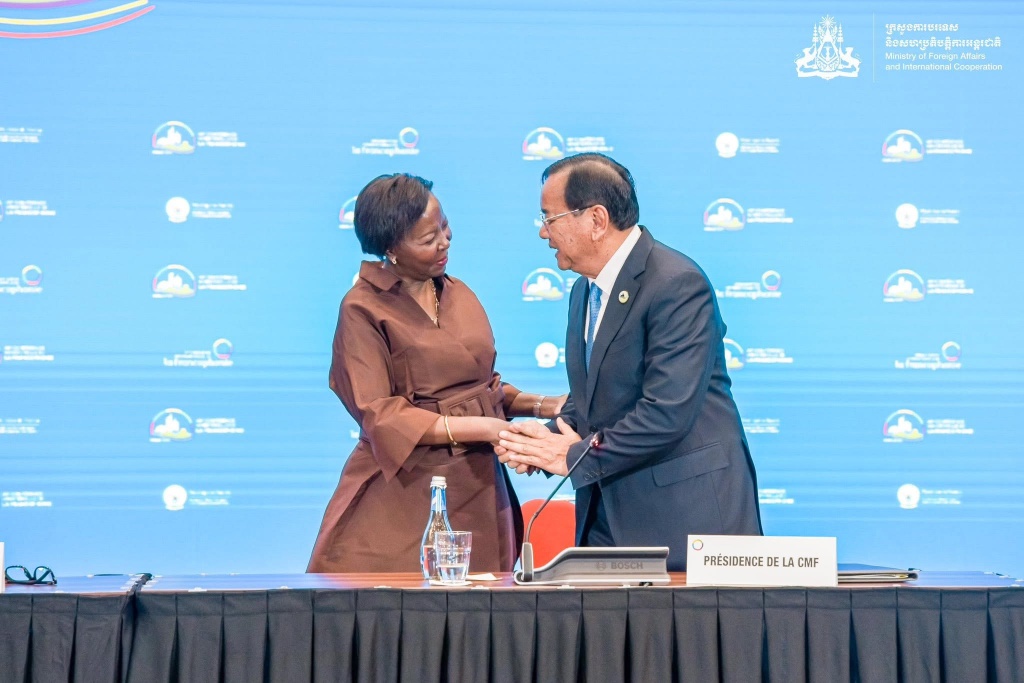 Son Excellence le Vice-Premier ministre PRAK Sokhonn participe à la cérémonie de passation de la présidence de la Conférence ministérielle de la Francophonie
