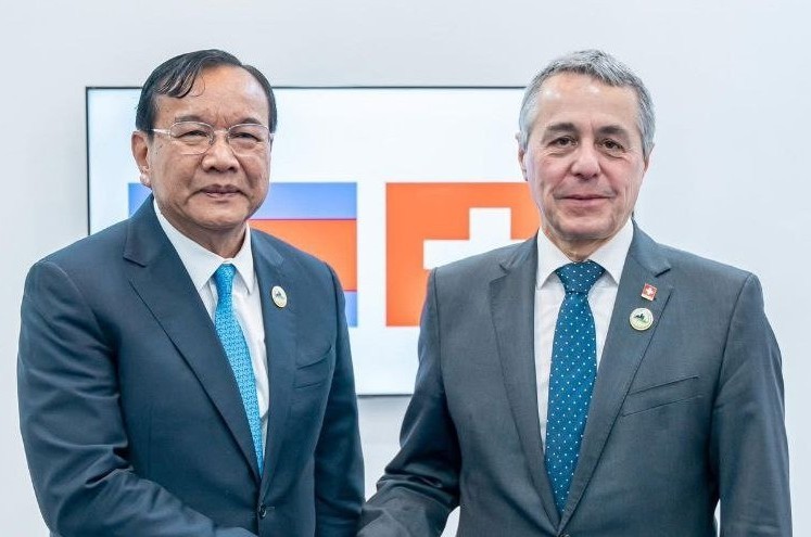 Entretien bilatéral entre Son Excellence le Vice-Premier Ministre PRAK Sokhonn et Son Excellence Ignazio Cassis