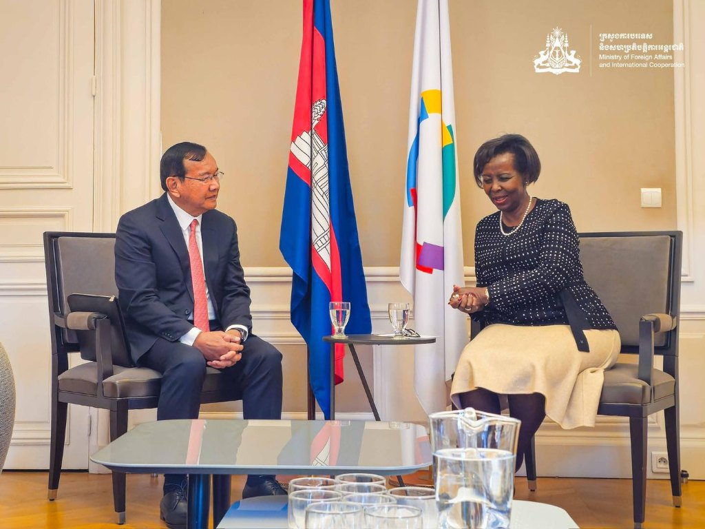 Son Excellence Monsieur PRAK Sokhonn a eu un entretien de travail avec Secrétaire générale de la Francophonie